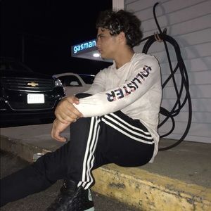 Meet your Posher, Johnathon